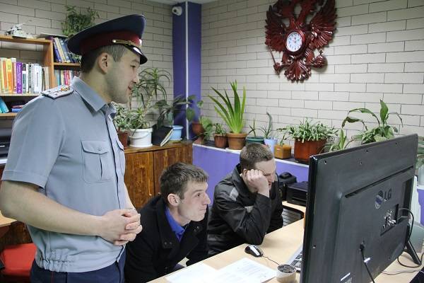 Стало известно имя «мужчины в погонах», устроившего ДТП в Сыктывкаре - bnkomi.ru - Россия - респ. Коми - Сыктывкар
