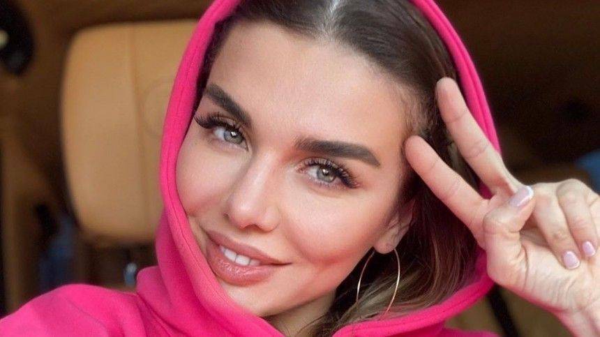 Анна Седакова четыре месяца не может увидеть дочь из-за ограничений по COVID-19 - 5-tv.ru - Россия - США - Турция - Лос-Анджелес