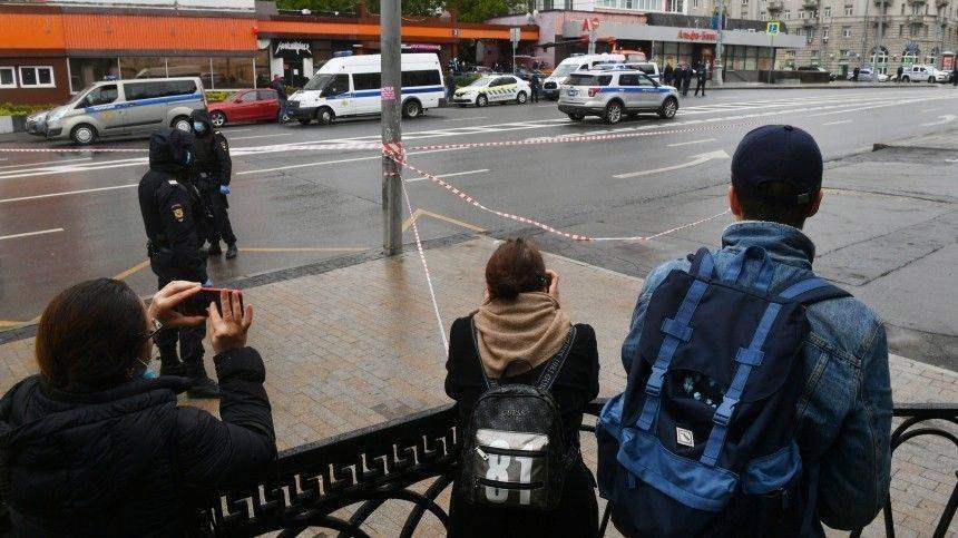 Что рассказывали очевидцы с места захвата заложников в центре Москвы - 5-tv.ru - Москва