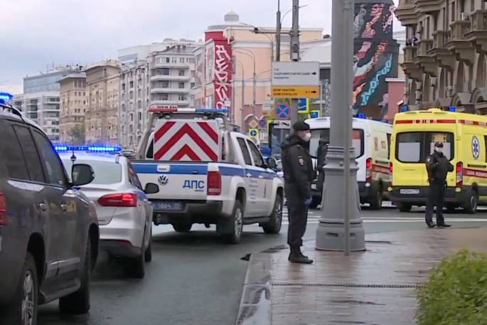Уголовное дело возбудили после захвата заложников в отделении банка в Москве - vm.ru - Москва - Россия
