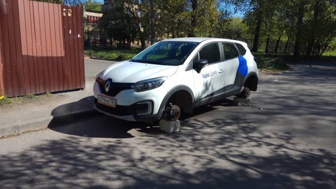 В Петербурге обнаружили каршеринги со скрученными колесами - piter.tv - Санкт-Петербург
