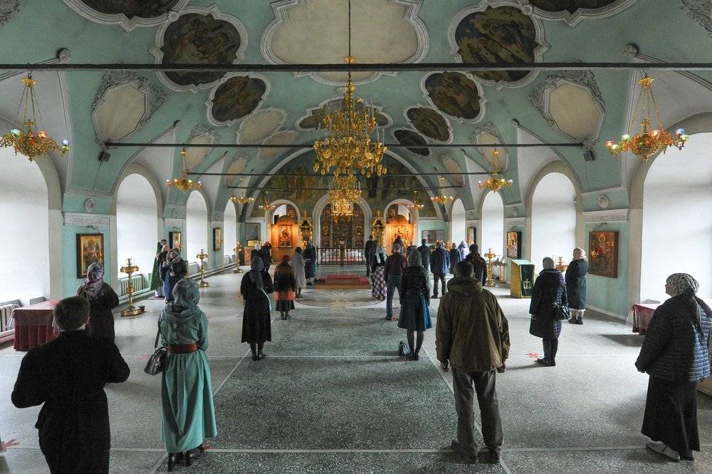 митрополит Иларион - В Московском патриархате выразили надежду на скорое открытие храмов - vm.ru - Москва - Россия