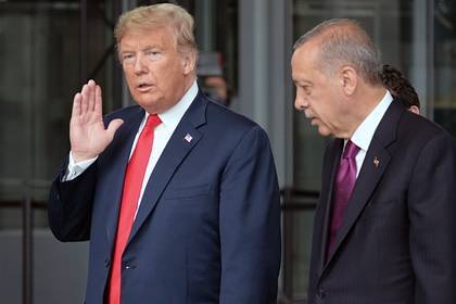 Дональд Трамп - Тайип Эрдоган - Лидеры США и Турции обсудили военное сотрудничество - lenta.ru - США - Сирия - Турция - Ливия
