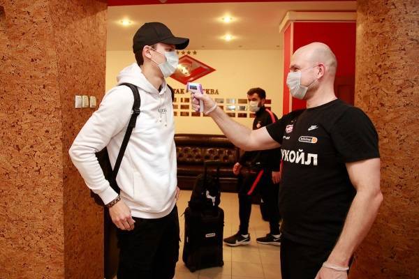 Зелимхан Бакаев - Леонид Федун - Роман Зобнин - Вслед за владельцем «Спартака» коронавирусом заразился футболист клуба - abnews.ru - Санкт-Петербург - Новости - Петербург