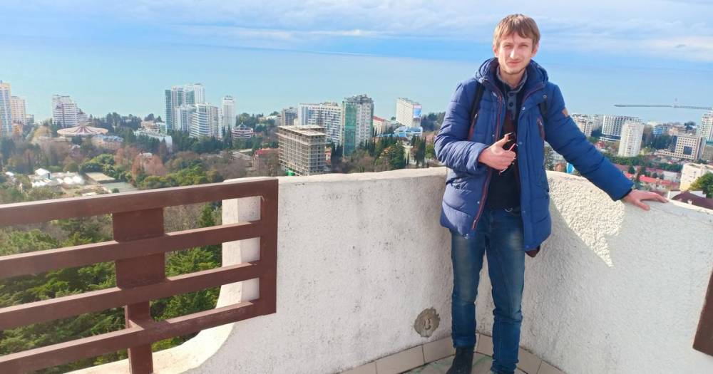 узнал о криминальном прошлом захватившего банк в Москве - ren.tv - Москва - Сочи