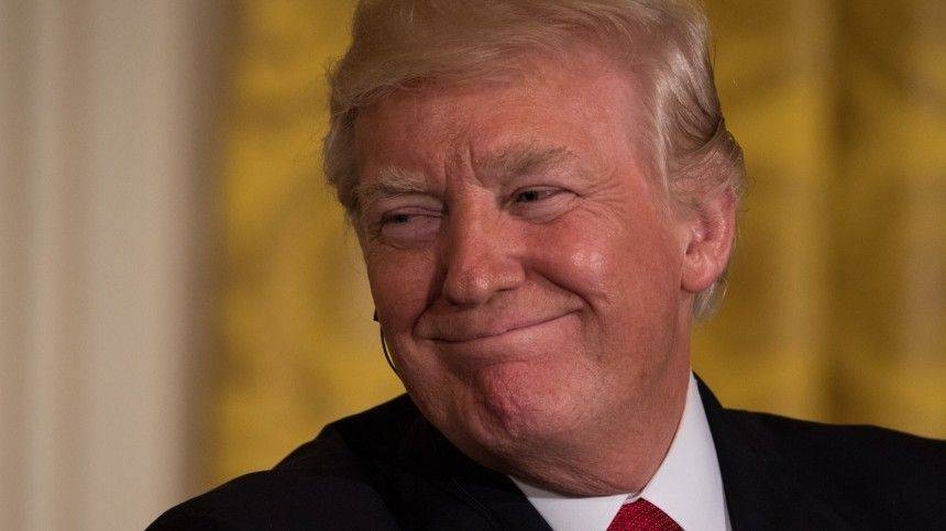 Дональд Трамп - «Имейте совесть!» — Трампа освистали в сети за игру в гольф во время пандемии - 5-tv.ru - США