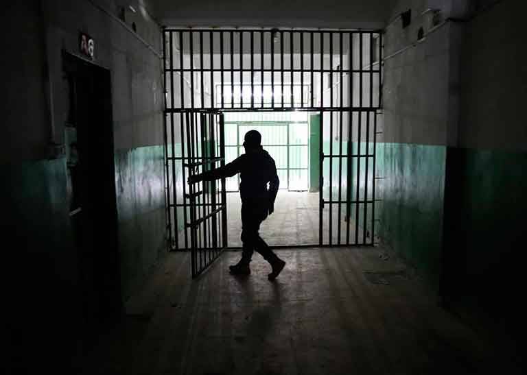 Террористы ИГ подняли мятеж в тюрьме, призвав на помощь соратников на свободе - free-news.su