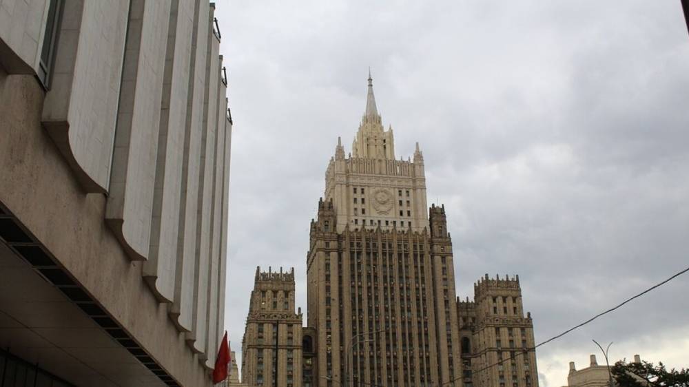 Дональд Трамп - Сергей Рябков - Рябков: Слова США об использовании РФ полетов для наведения вооружений вызывают хохот - riafan.ru - Москва - Россия - США