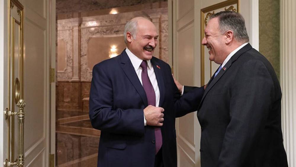 Виктор Янукович - Алексей Пушков - Александр Лукашенко - Сенатор Пушков предупредил Лукашенко об опасности сотрудничества с Западом - riafan.ru - Москва - Россия - США - Украина - Грузия - Белоруссия