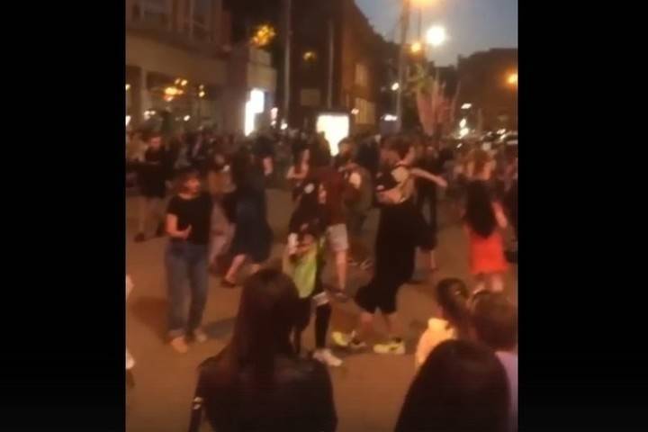 Верка Сердючка - В Новосибирске вслед за Бутово устроили праздник слабоумия - mk.ru - Новосибирск