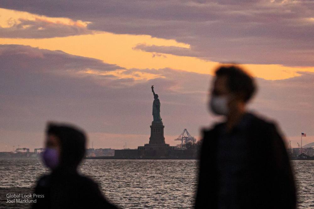 Редакция NYT отвела первую полосу именам жертв коронавируса в США - nation-news.ru - США - New York - New York
