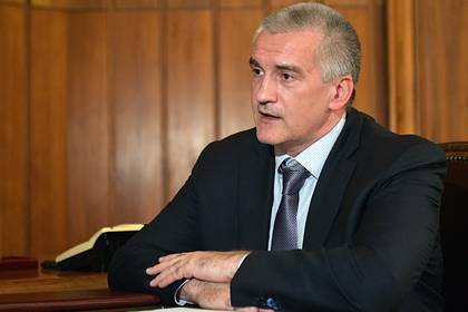 Сергей Аксенов - Приезжающих в Крым россиян начнут помещать в обсерваторы за их счет - lenta.ru - Крым