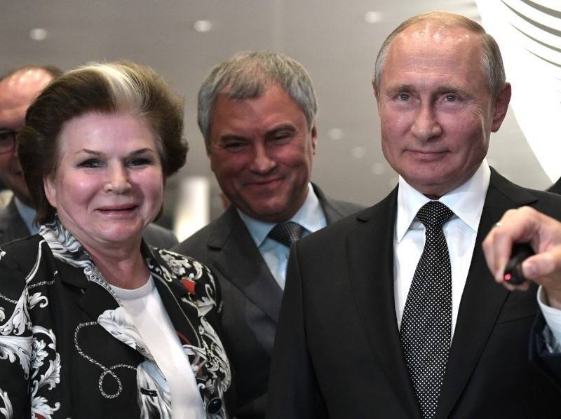 Владимир Путин - Вячеслав Володин - Володин снова расхвалил Путина и рассказал про "методы их ЦРУ, Госдепа" - sobesednik.ru - Россия - США