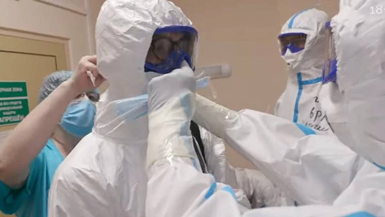 Заразившимся COVID-19 медикам пообещали получение страховки в течение четырех дней - newizv.ru
