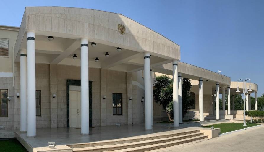Консульский отдел посольства России в Кипре начнет работать с 1 июня - vm.ru - Россия - Кипр - Никосия - Посольство