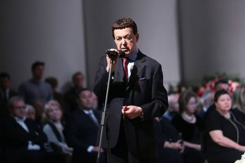 Владимир Высоцкий - Нелля Кобзон - Вдова Кобзона рассказала, как он спас Высоцкого в Сочи - mk.ru - Сочи