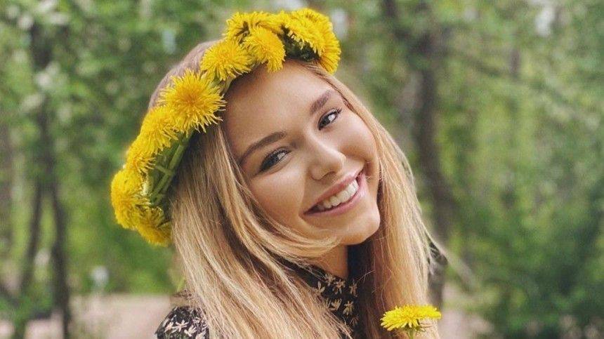 Елизавета II - «Самое милое фото за день»: Стеша Маликова показала «трех пупсиков» - 5-tv.ru - Англия