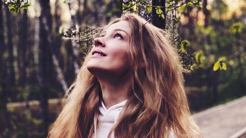 Светлана Ходченкова - Ходченкова рассказала, каково это — играть любовные сцены с человеком, который «не особо-то приятен» - 5-tv.ru