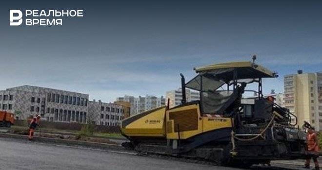 Рустам Минниханов - Глава Елабужского района похвастался строящейся перед школой стоянкой - realnoevremya.ru - район Елабужский - Татарстан