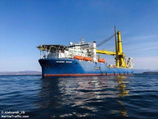 «Газпром» отменил поиски страховщика на дооснащение «Академика Черского» - eadaily.com