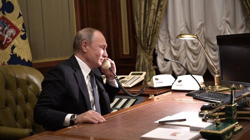 Владимир Путин - Путин обсудил с премьером Ирака ситуацию в Сирии - riafan.ru - Москва - Россия - Сирия - Ирак