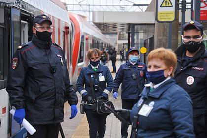 Анатолий Альтштейн - Вирусологи предсказали ограничительные меры при второй волне COVID-19 в России - lenta.ru - Россия