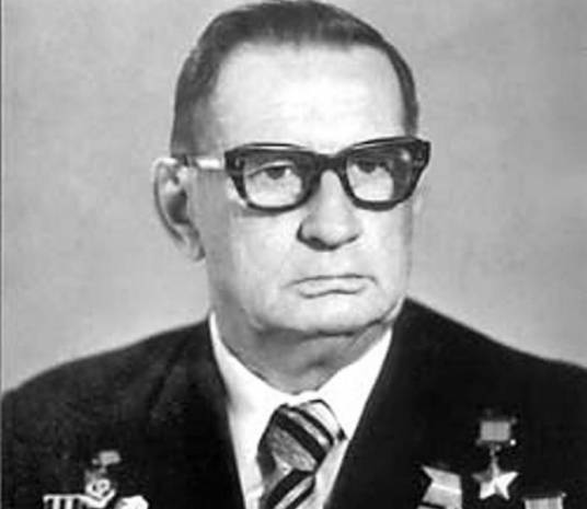 Начальник автогаража Переяславского гебитскомиссариата подвел под советский авиаудар немецкие части - vpk-news.ru - Орла