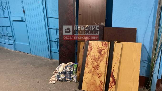 Появились фото с места кровавой резни на Антонова-Овсиенко - piter.tv - Санкт-Петербург