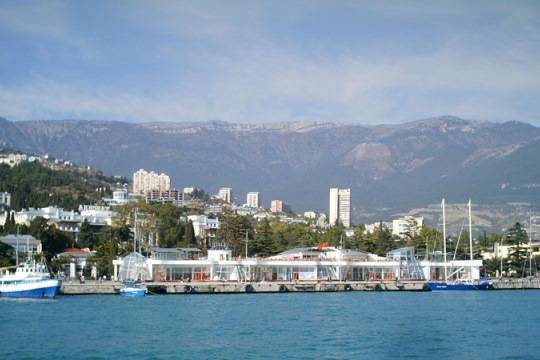 В Крыму решили подготовиться к туристическому сезону несмотря на эпидемию коронавируса - versia.ru - Крым