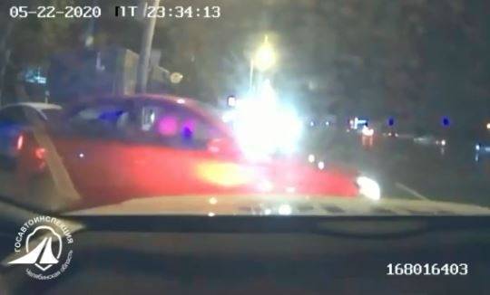 В Челябинске полиция остановила массовую нелегальную гонку стритрейсеров - znak.com - Россия - Челябинск