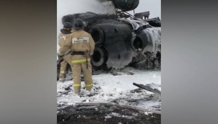 Момент падения вертолета Ми-8 в Анадыре попал на видео - vesti.ru - Москва - Чукотка - Анадырь