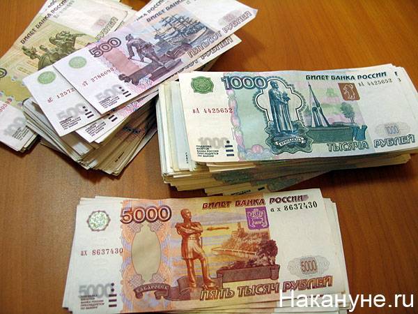 Владимир Путин - Свердловские предприятия получили более миллиарда рублей субсидий на выплату зарплат - nakanune.ru - Свердловская обл.