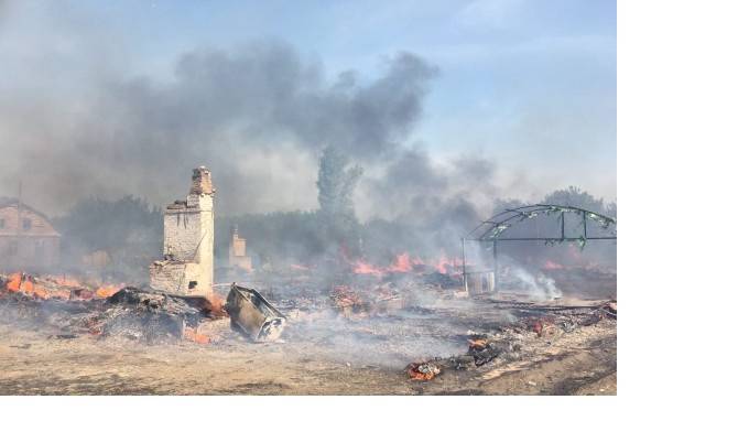 Под Самарой сгорели 11 частных жилых домов - piter.tv - Россия - Самара
