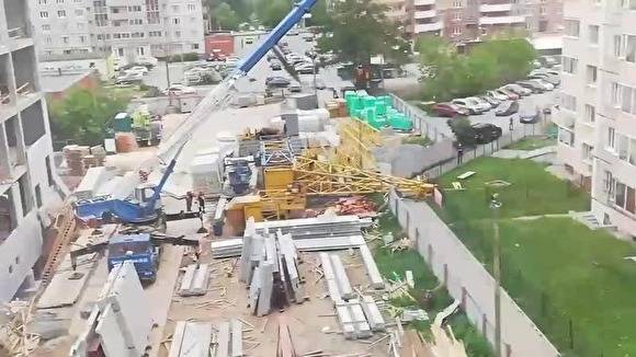 По фактам смерти людей во время урагана в Свердловской области возбуждены уголовные дела - znak.com - Россия - Свердловская обл.
