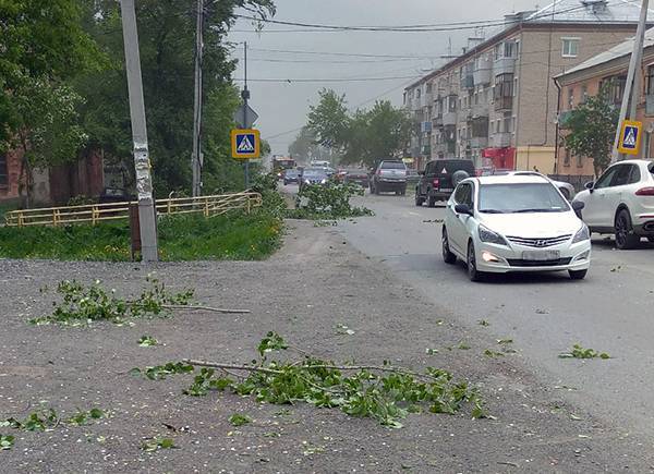 Евгений Куйвашев - Пострадавшим от урагана в Свердловской области может быть оказана материальная помощь - nakanune.ru - Свердловская обл.