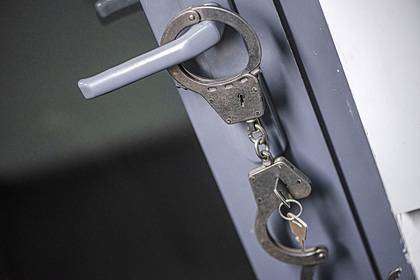 Российскую школьницу посадили за избиения и вымогательства - lenta.ru - Россия - Ижевск