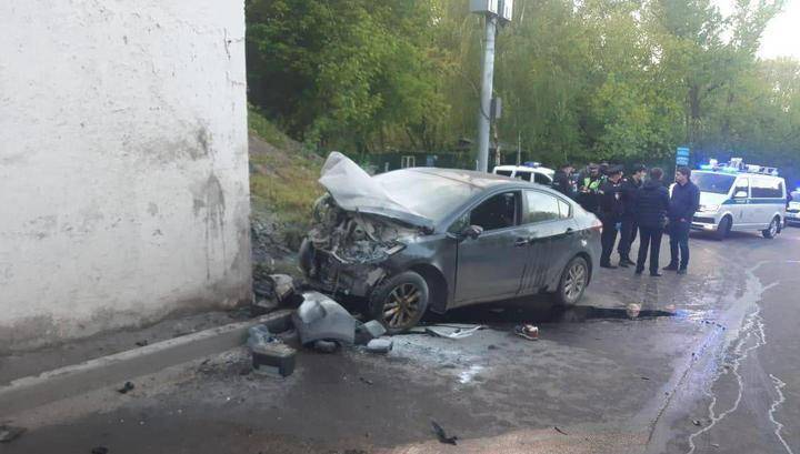 Kia Cerato - Полицейский погиб в аварии на юге Москвы - vesti.ru - Москва