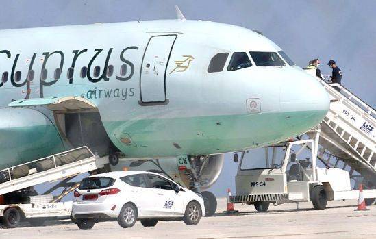 Cyprus Airways запускает первые рейсы в Афины - vkcyprus.com - Швейцария - Израиль - Тель-Авив - Кипр - Афины - Греция