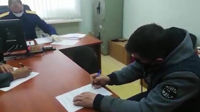 Ирина Волк - СК опубликовал видео допроса подозреваемого в убийстве школьницы в Пензе - piter.tv - Россия - Пенза