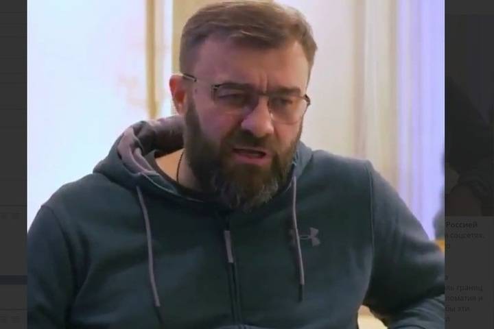 Владимир Путин - Михаил Пореченков - Михаил Пореченков посчитал Сирию граничащей с Россией страной - mk.ru - Россия - Сирия - Украина