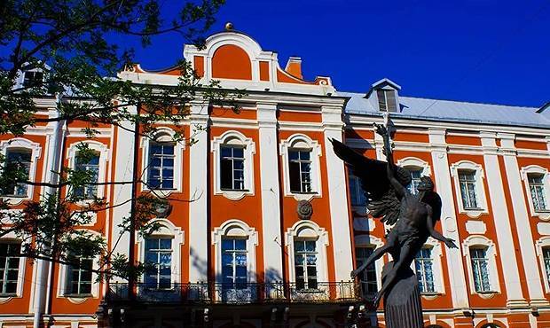 Олег Соколов - Анастасия Ещенко - Выпускники СПбГУ потребовали ввести запрет на сексуальные отношения между преподавателям и студентами - og.ru - Санкт-Петербург
