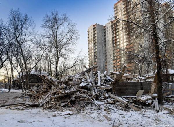 Александр Моор - Почти 2000 тюменцев в этом году переедут из ветхого жилья в новое - nakanune.ru - Тюмень - Тюменская обл.