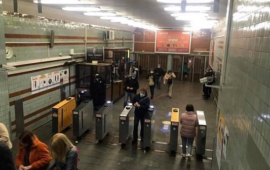 Александр Густелев - Первый день работы метро в Киеве: пассажиропоток сократился в 5 раз - focus.ua - Киев