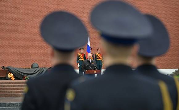 Сергей Шойгу - Владимир Путин - Владимир Путин назначил даты проведения парада Победы и марша «Бессмертного полка» - znak.com - Москва - Россия