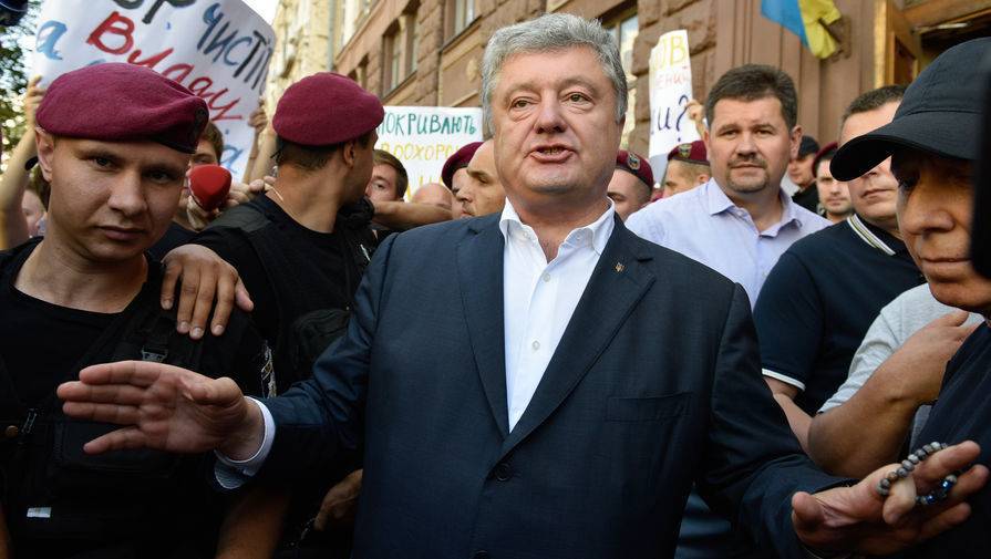 Петр Порошенко - В Киеве ГБР пришли с обыском в музей с картинами Порошенко - gazeta.ru - Украина - Киев