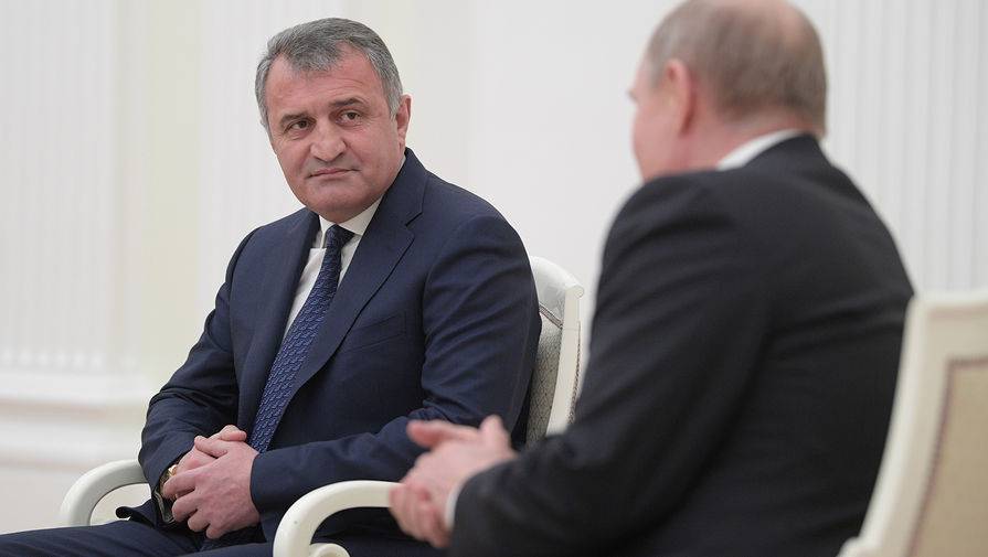 Владимир Путин - Касым-Жомарт Токаев - Анатолий Бибилов - Игорь Додон - Президент Южной Осетии приедет на парад Победы в Москве - gazeta.ru - Москва - Россия - Казахстан - Молдавия - респ. Южная Осетия