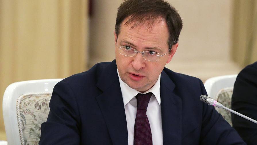 Сергей Шойгу - Владимир Путин - Владимир Мединский - Мединский оценил выбранную дату для проведения парада Победы - gazeta.ru - Россия