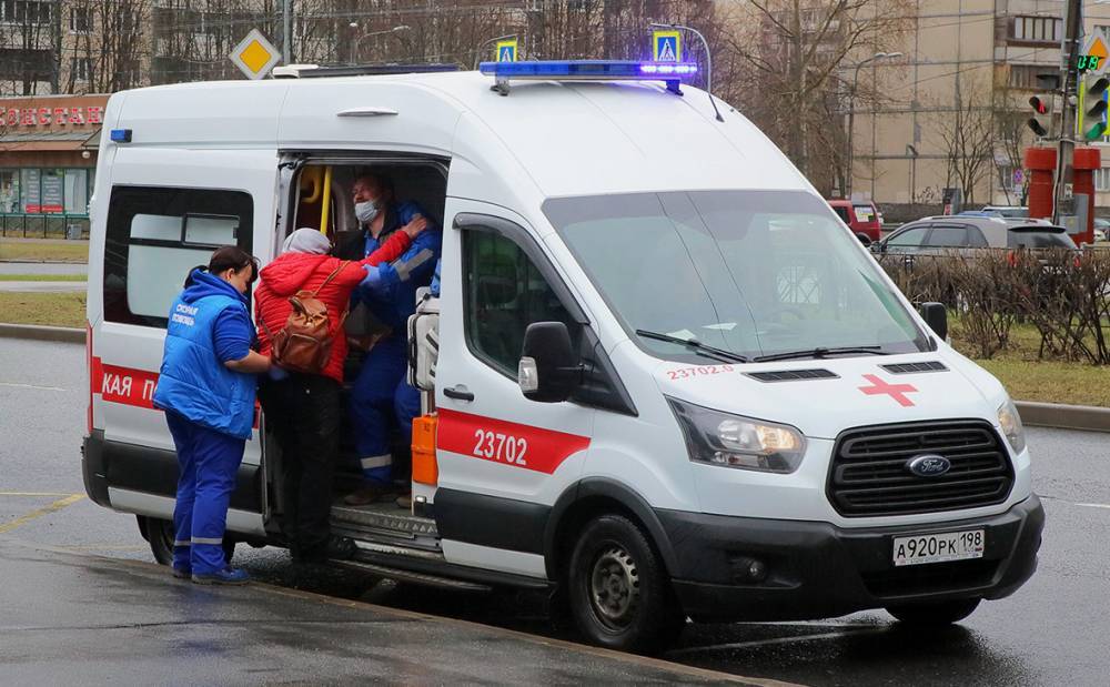 Сергей Петров - Главврач Елизаветинской больницы в Петербурге заявил, что смертность от коронавируса в городе выше официальных цифр - theins.ru - Санкт-Петербург