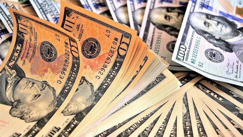 Банки ввезли в Россию пять миллиардов наличных долларов - newizv.ru - Россия - США - Украина