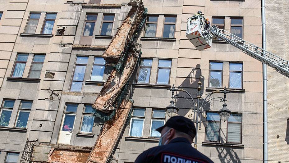 Барбекю на Вечном огне, падение балконов и парад Победы в июне: Петербург 26 мая - dp.ru - Россия - Ленинградская обл. - Санкт-Петербург